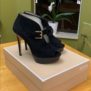 Michal Kors  Black Booties